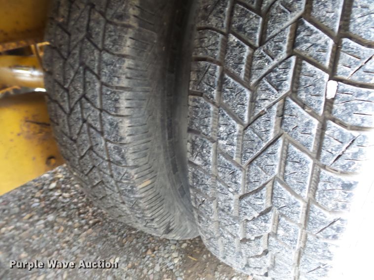 image for item DH7894 2002 Trail King TK20-2400 equipment trailer