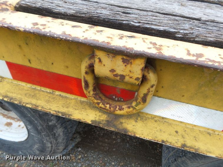 image for item DH7894 2002 Trail King TK20-2400 equipment trailer