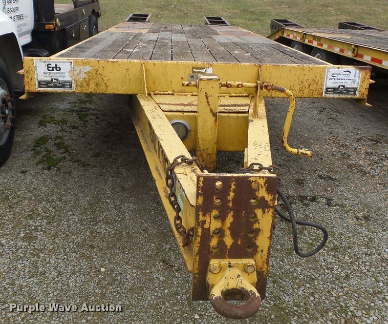 image for item DH7895 2002 Trail King TK20-2400 equipment trailer