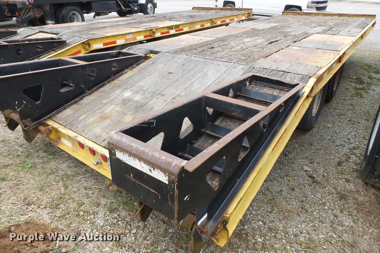 image for item DH7895 2002 Trail King TK20-2400 equipment trailer
