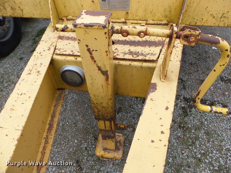 image for item DH7895 2002 Trail King TK20-2400 equipment trailer