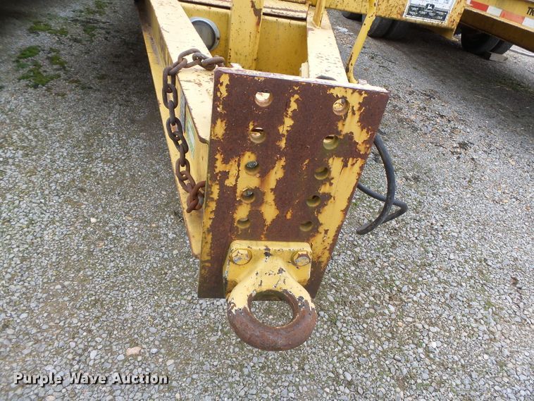 image for item DH7895 2002 Trail King TK20-2400 equipment trailer