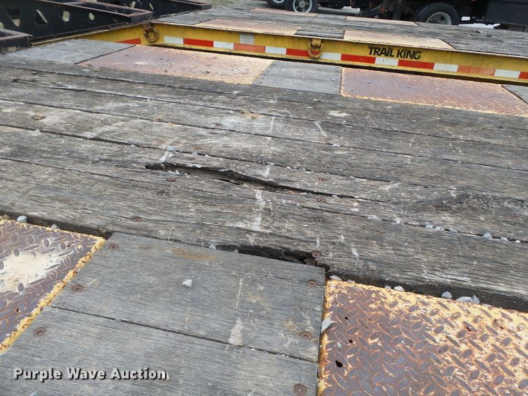 image for item DH7895 2002 Trail King TK20-2400 equipment trailer