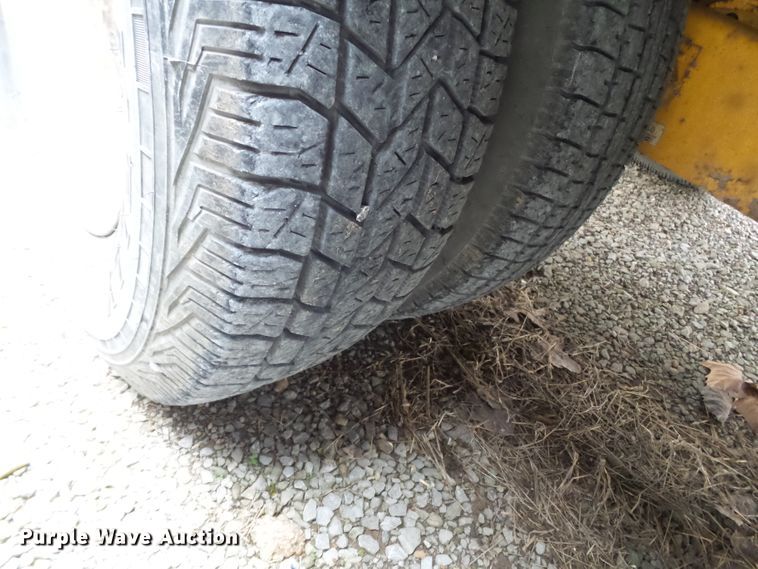 image for item DH7895 2002 Trail King TK20-2400 equipment trailer