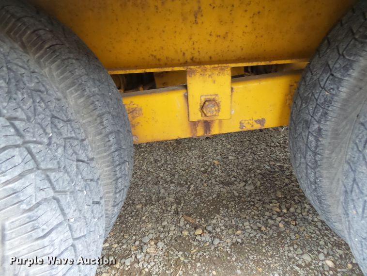 image for item DH7895 2002 Trail King TK20-2400 equipment trailer