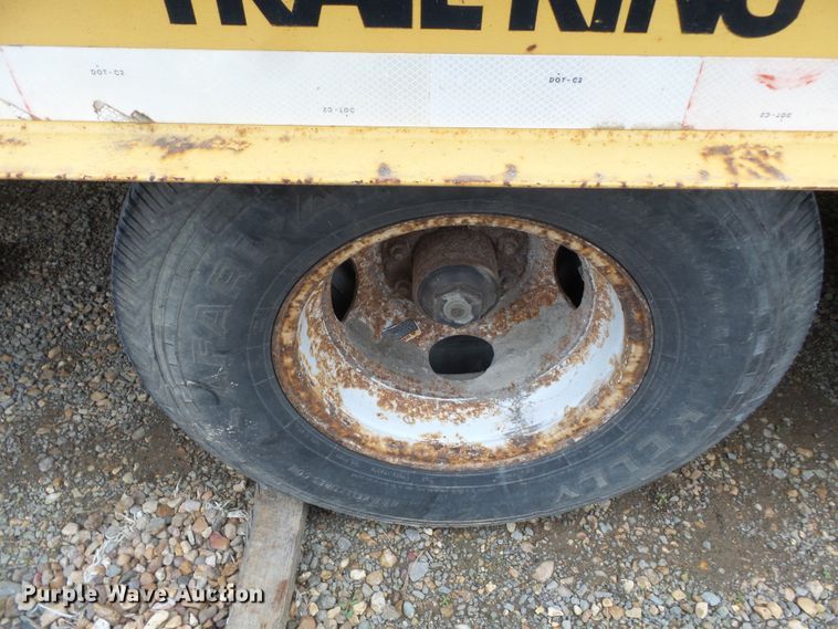 image for item DH7895 2002 Trail King TK20-2400 equipment trailer