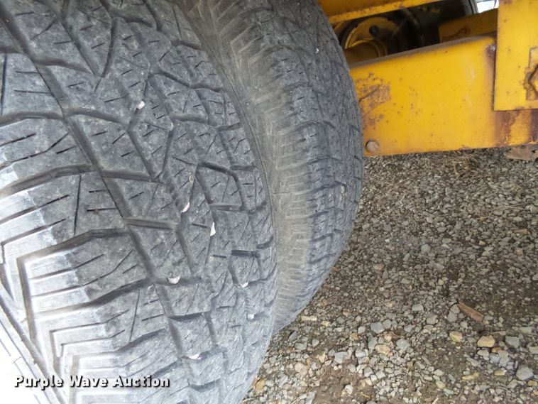 image for item DH7895 2002 Trail King TK20-2400 equipment trailer