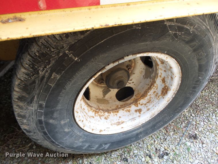 image for item DH7896 2002 Trail King TK20-2400 equipment trailer