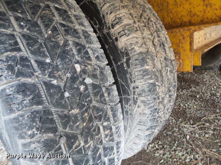 image for item DH7896 2002 Trail King TK20-2400 equipment trailer