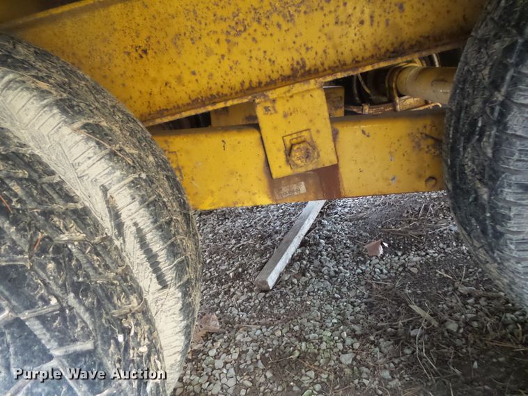 image for item DH7896 2002 Trail King TK20-2400 equipment trailer