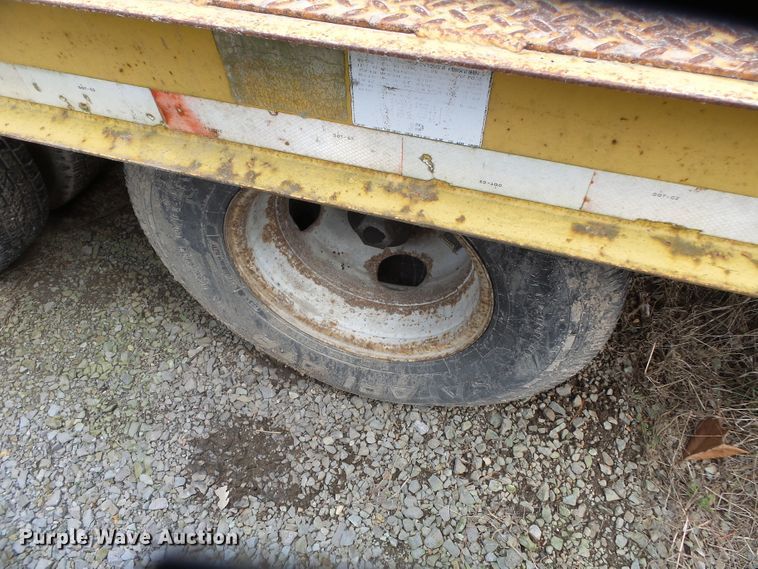 image for item DH7896 2002 Trail King TK20-2400 equipment trailer