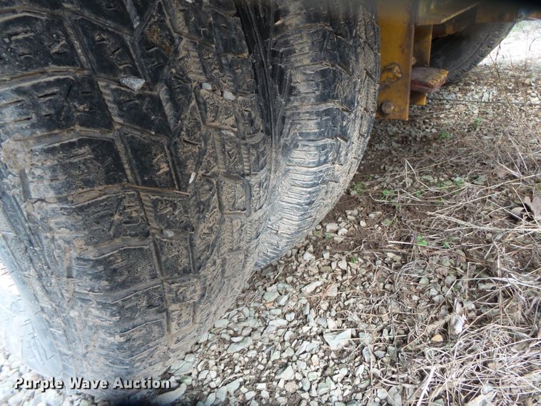 image for item DH7896 2002 Trail King TK20-2400 equipment trailer