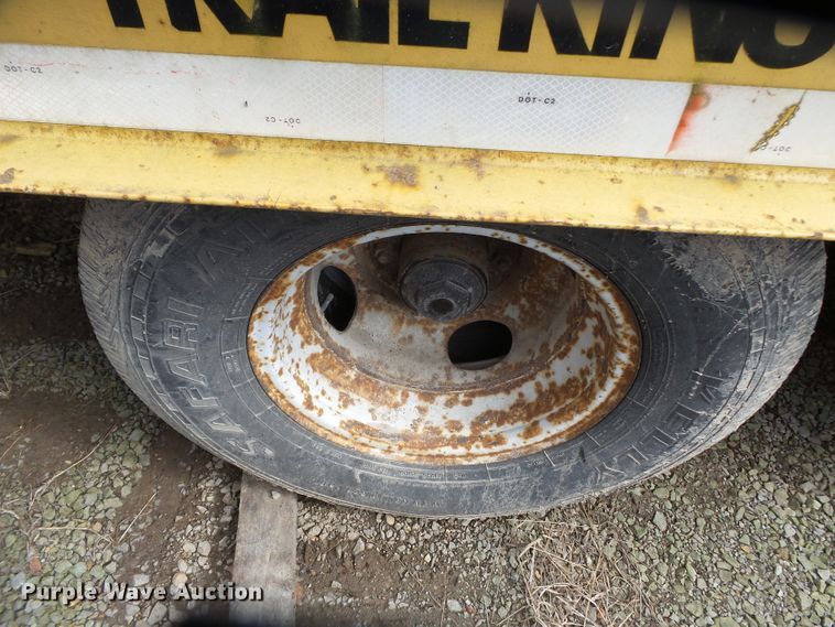 image for item DH7896 2002 Trail King TK20-2400 equipment trailer