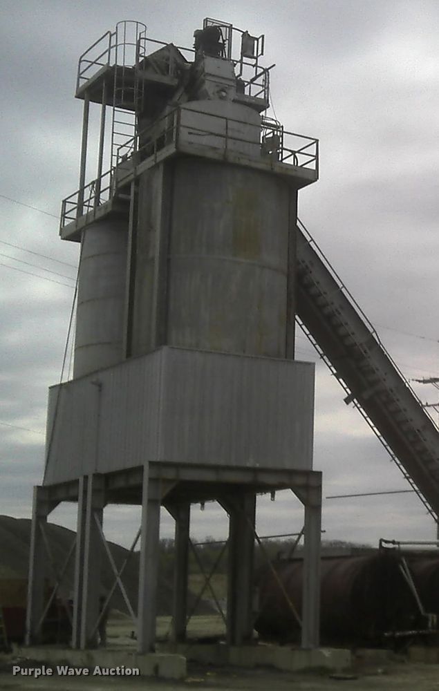 image for item DH8353 Havens asphalt silo