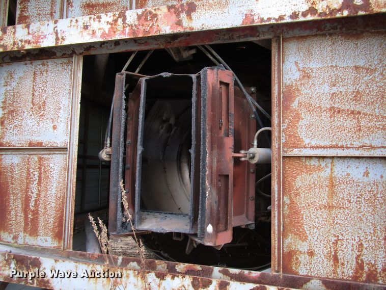 image for item DH8353 Havens asphalt silo