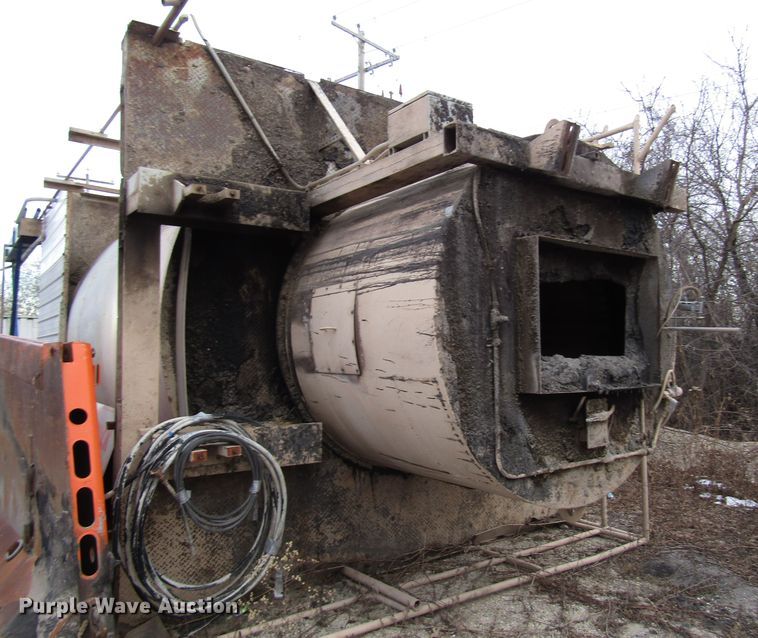 image for item DH8353 Havens asphalt silo