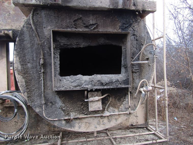 image for item DH8353 Havens asphalt silo