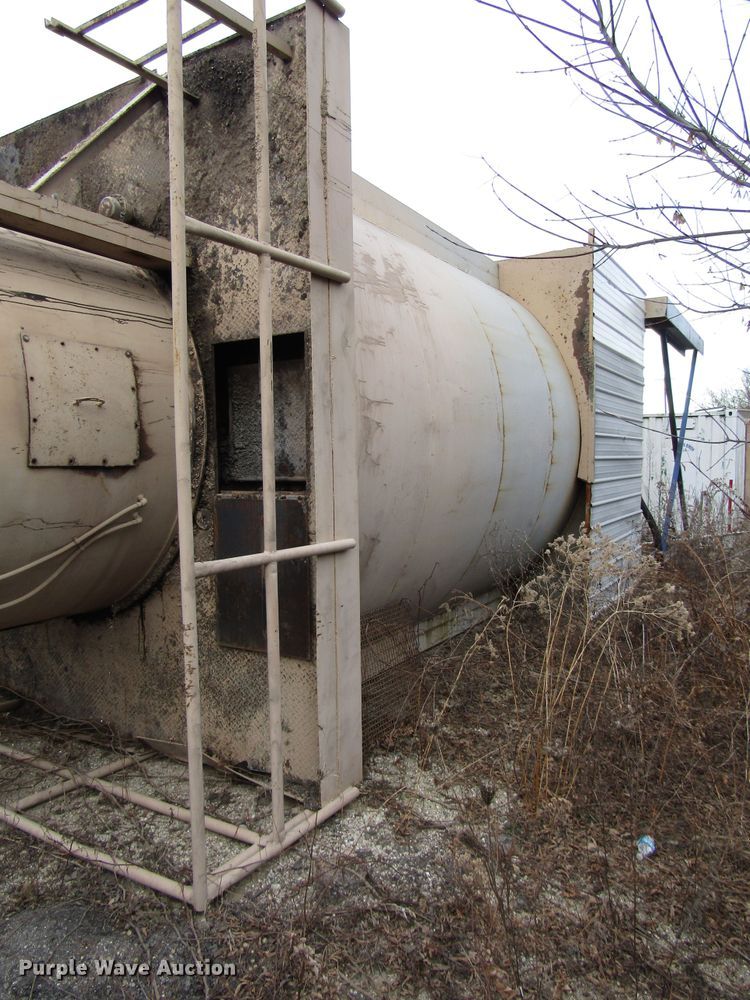 image for item DH8353 Havens asphalt silo