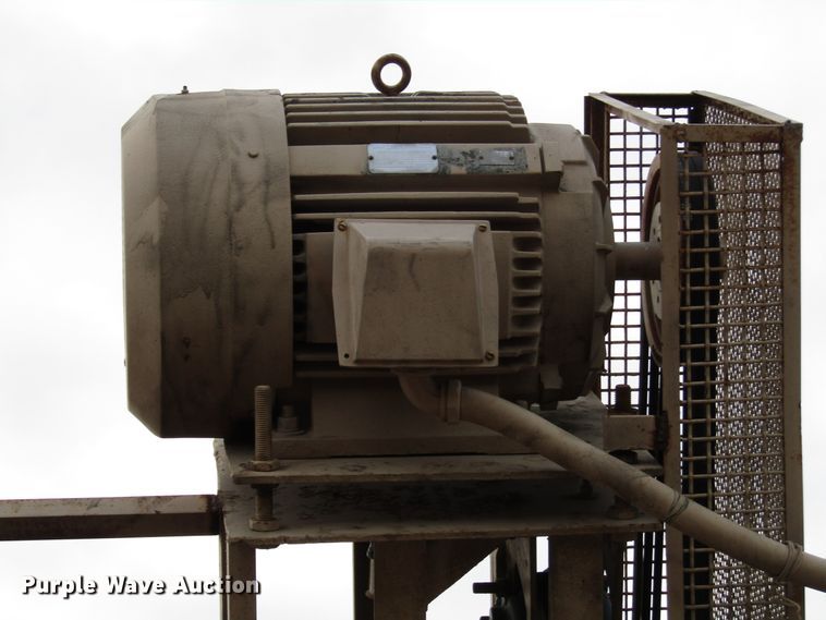 image for item DH8353 Havens asphalt silo