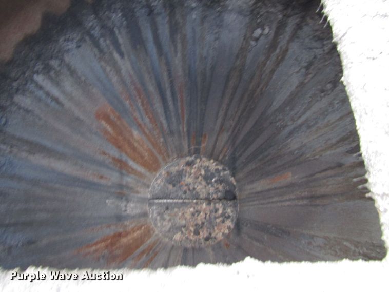 image for item DH8353 Havens asphalt silo