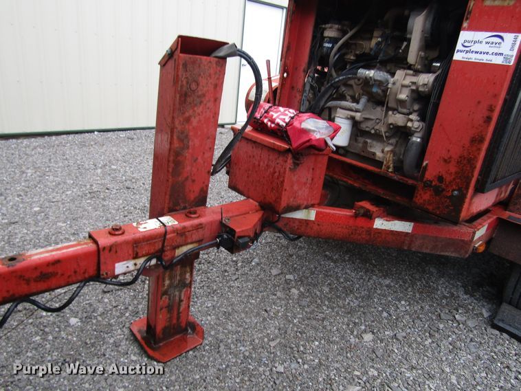 image for item DH8440 2006 Morbark Hurricane 18 wood chipper