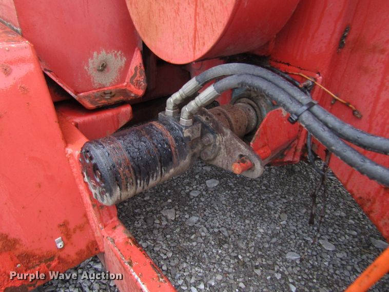 image for item DH8440 2006 Morbark Hurricane 18 wood chipper