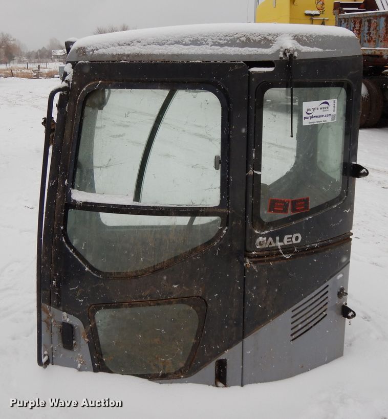 image for item DH8490 Galeo cab