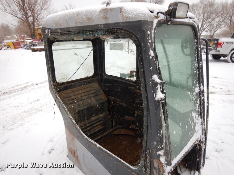 image for item DH8490 Galeo cab