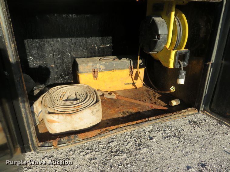 image for item DI2074 2009 Volvo VHD hydrovac truck