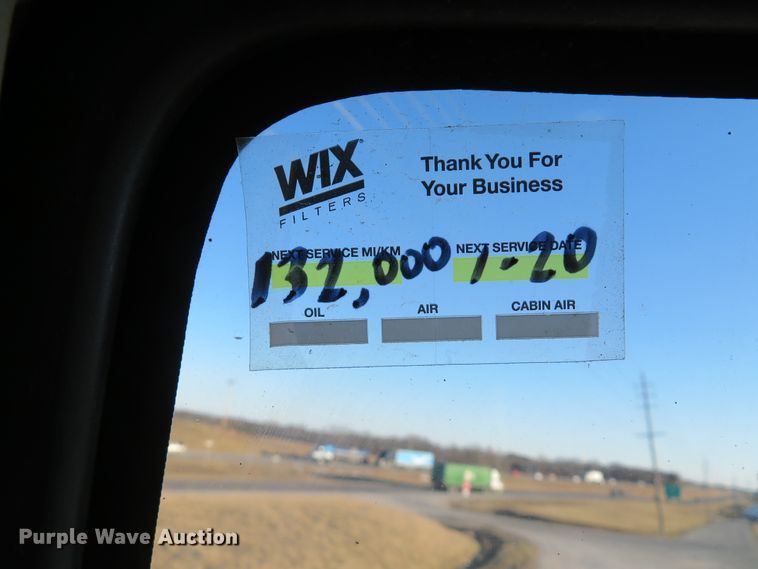 image for item DI2074 2009 Volvo VHD hydrovac truck