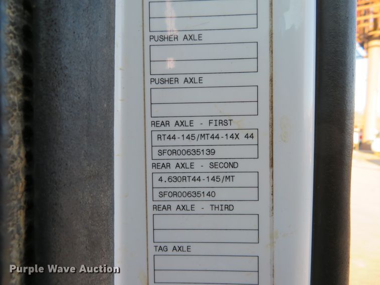 image for item DI2074 2009 Volvo VHD hydrovac truck