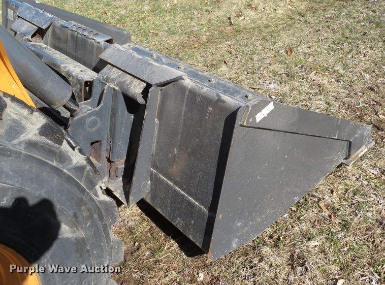 image for item DI2076 2014 Case SV300  skid steer loader