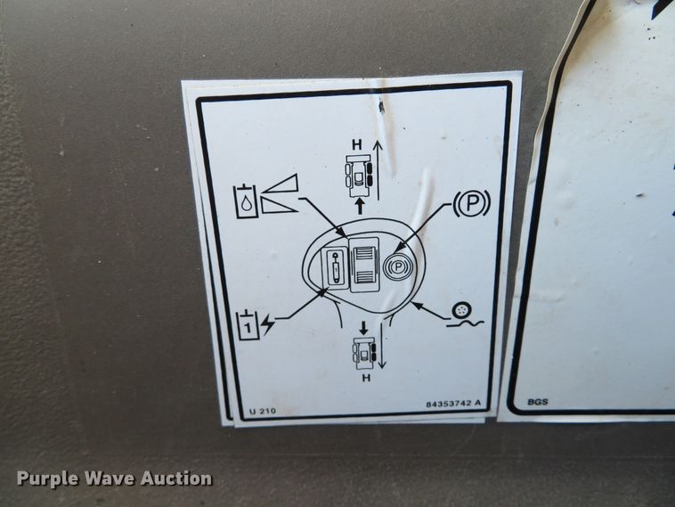 image for item DI2076 2014 Case SV300  skid steer loader