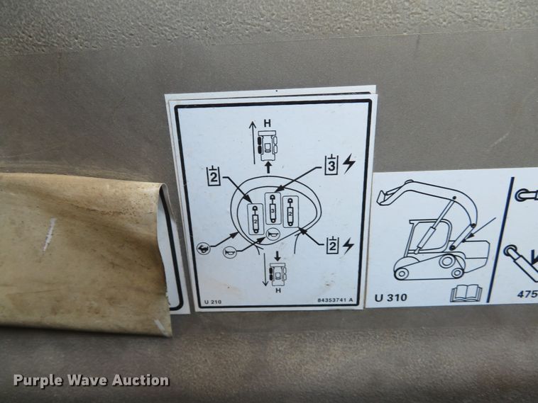 image for item DI2076 2014 Case SV300  skid steer loader