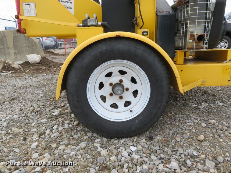 image for item DI2085 2012 Powertek 731 wood chipper