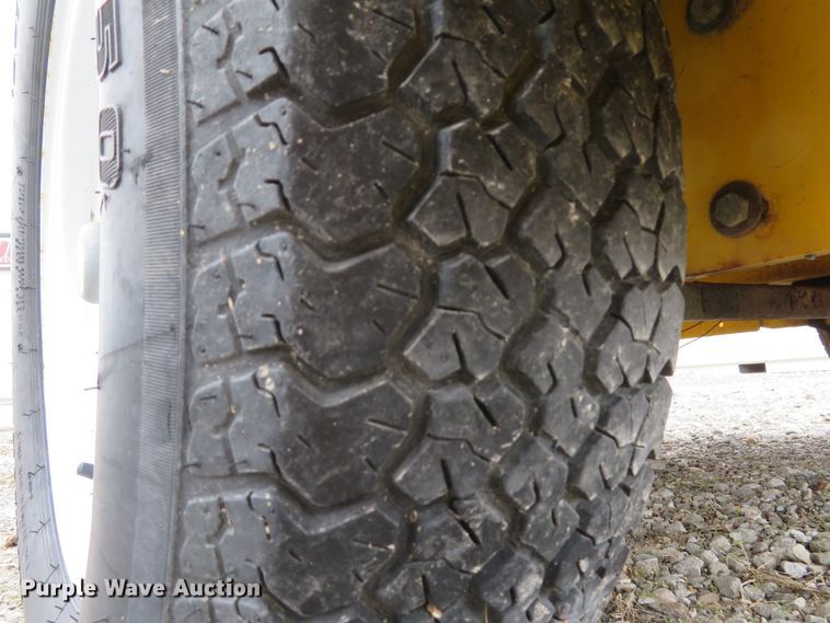 image for item DI2085 2012 Powertek 731 wood chipper