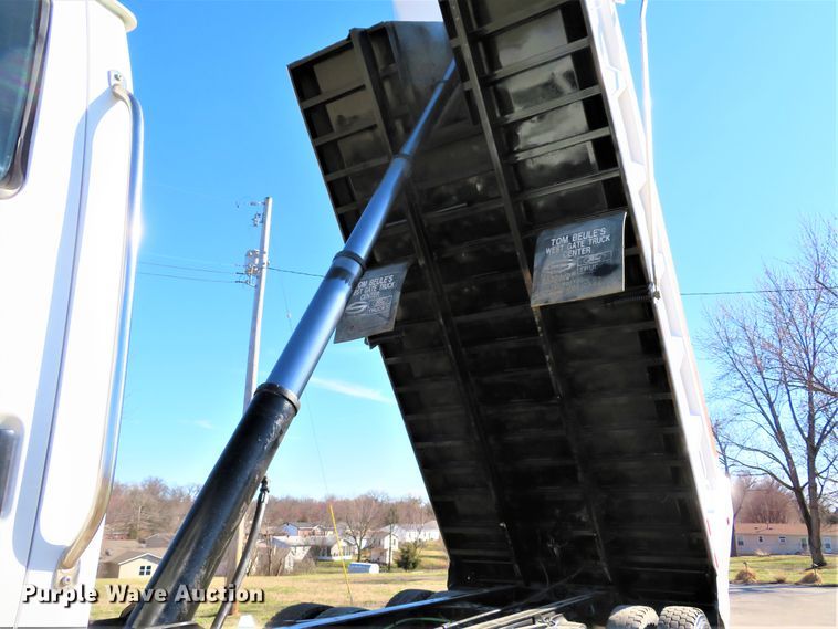 image for item DI2088 2009 Sterling L-Line dump truck