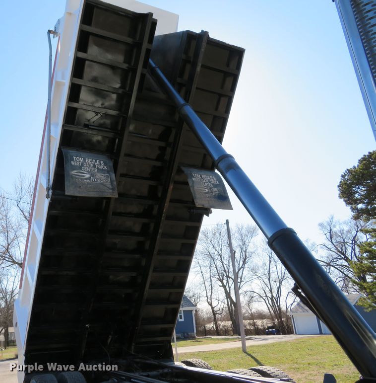 image for item DI2088 2009 Sterling L-Line dump truck