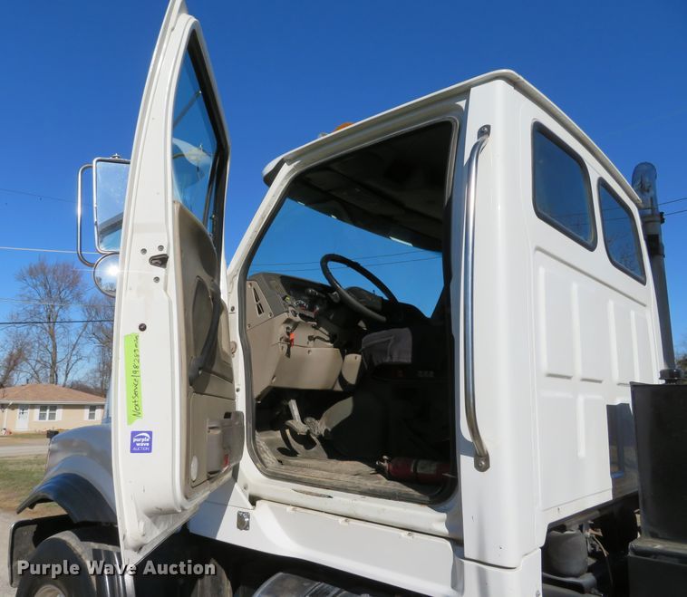 image for item DI2088 2009 Sterling L-Line dump truck