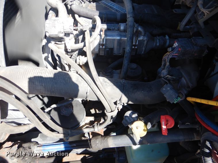 image for item DI2455 2011 International 4400 digger derrick truck