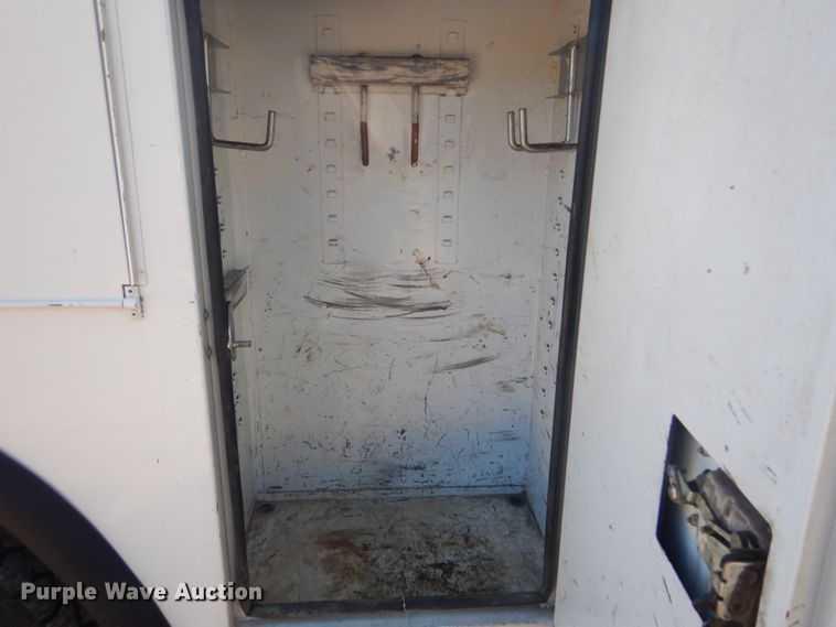 image for item DI2455 2011 International 4400 digger derrick truck