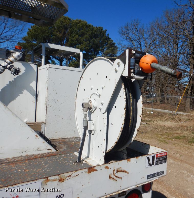 image for item DI2455 2011 International 4400 digger derrick truck