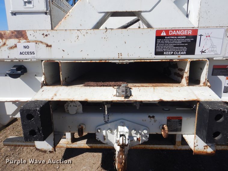 image for item DI2455 2011 International 4400 digger derrick truck