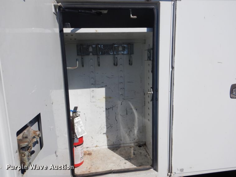 image for item DI2455 2011 International 4400 digger derrick truck