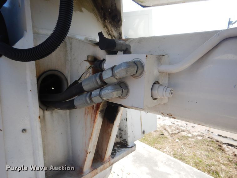 image for item DI2455 2011 International 4400 digger derrick truck