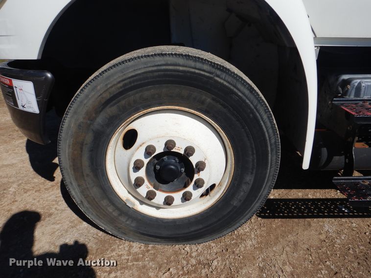 image for item DI2455 2011 International 4400 digger derrick truck