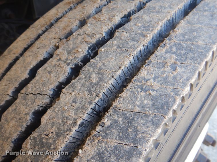 image for item DI2455 2011 International 4400 digger derrick truck