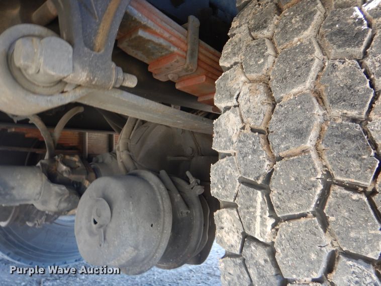 image for item DI2455 2011 International 4400 digger derrick truck