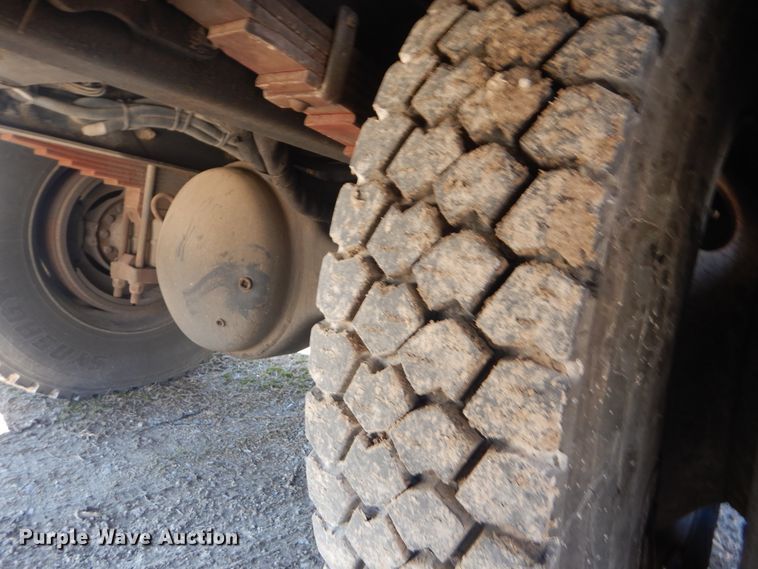 image for item DI2455 2011 International 4400 digger derrick truck