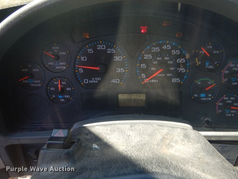 image for item DI2456 2006 International 4300 bucket truck